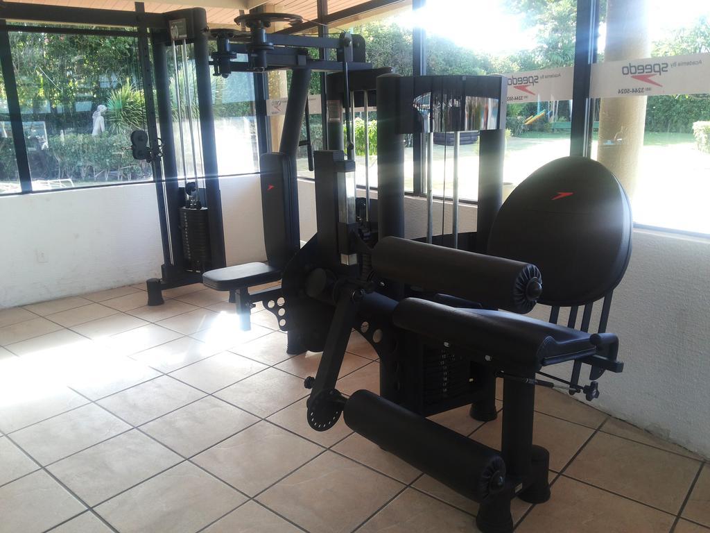 Marina Park Hotel ฟอร์ตาเลซา ภายนอก รูปภาพ A cable machine